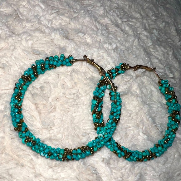 Turquoise beaded hoop earrings - Picture 1 of 2